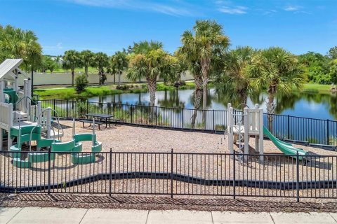 Casa en venta en Bradenton, Florida, 2 dormitorios, 115.11 m2 № 1900730 - foto 5