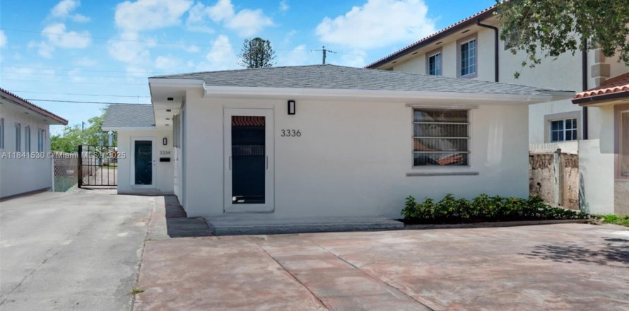 Villa ou maison à Miami, Floride 3 chambres, 95.32 m2 № 1834339