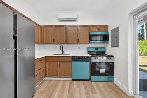 Villa ou maison à vendre à West Park, Floride: 3 chambres, 81.57 m2 № 1996551 - photo 5