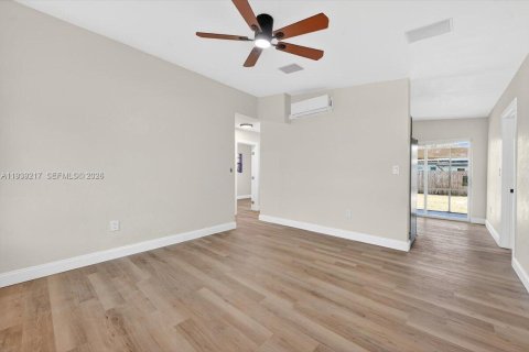 Villa ou maison à vendre à West Park, Floride: 3 chambres, 81.57 m2 № 1996551 - photo 8