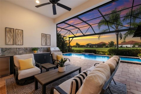House in Lakewood Ranch, Florida 3 bedrooms, 236.99 sq.m. № 2418480 - photo 5