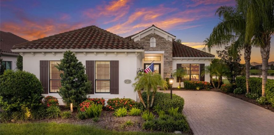 House in Lakewood Ranch, Florida 3 bedrooms, 236.99 sq.m. № 2418480