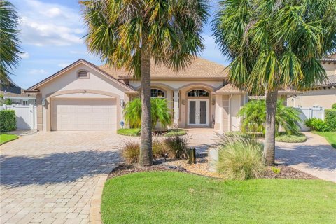 House in New Smyrna Beach, Florida 3 bedrooms, 244.52 sq.m. № 1733042 - photo 2