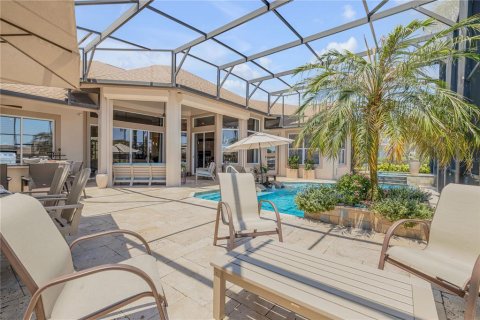 House in New Smyrna Beach, Florida 3 bedrooms, 244.52 sq.m. № 1733042 - photo 8