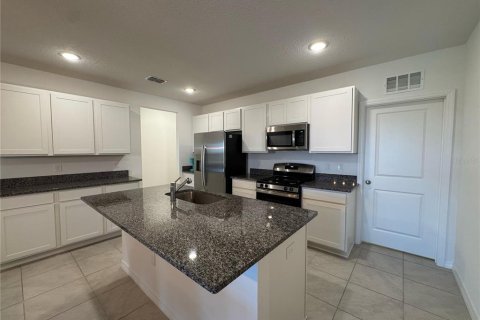 Adosado en venta en Winter Garden, Florida, 2 dormitorios, 119.29 m2 № 1636930 - foto 18