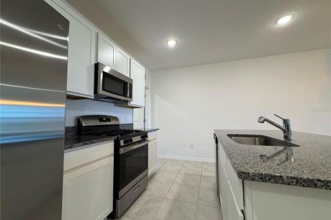 Adosado en venta en Winter Garden, Florida, 2 dormitorios, 119.29 m2 № 1636930 - foto 17