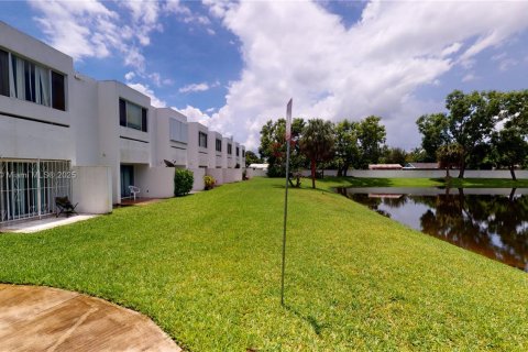 Touwnhouse à vendre à West Palm Beach, Floride: 2 chambres, 118.64 m2 № 1796364 - photo 3