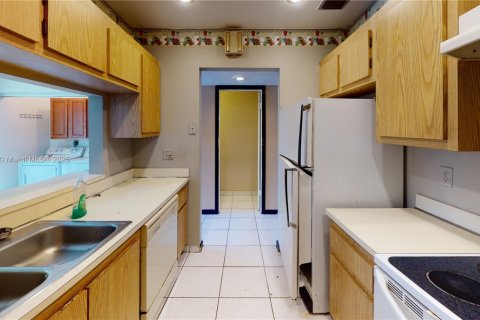 Touwnhouse à vendre à West Palm Beach, Floride: 2 chambres, 118.64 m2 № 1796364 - photo 9