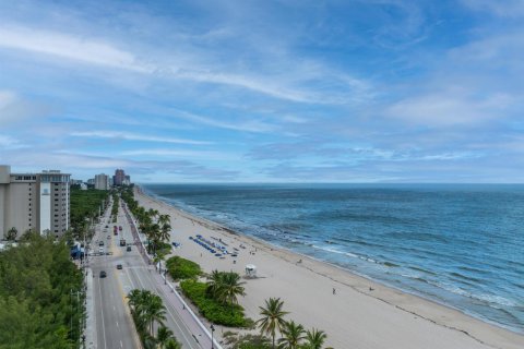 Condo in Fort Lauderdale, Florida, 2 bedrooms  № 2370096 - photo 30