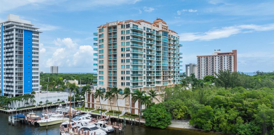Condo in Fort Lauderdale, Florida, 2 bedrooms  № 2370096