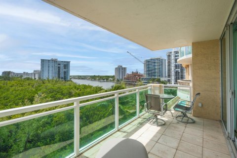 Condo in Fort Lauderdale, Florida, 2 bedrooms  № 2370096 - photo 2