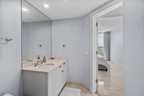 Condo in Fort Lauderdale, Florida, 2 bedrooms  № 2370096 - photo 20