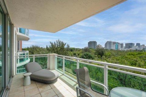 Condo in Fort Lauderdale, Florida, 2 bedrooms  № 2370096 - photo 3