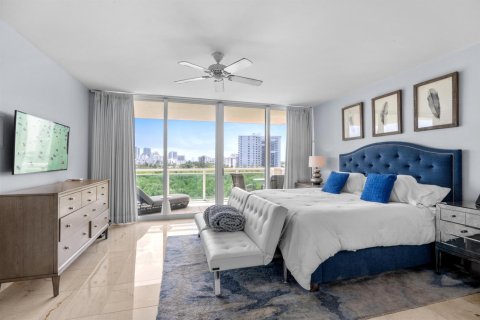 Condo in Fort Lauderdale, Florida, 2 bedrooms  № 2370096 - photo 13