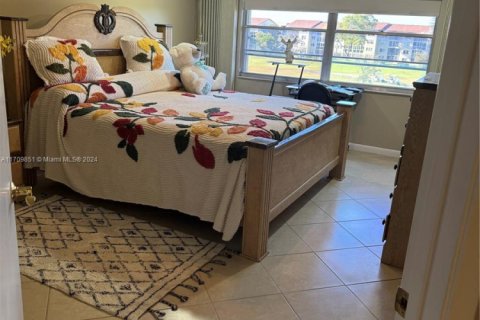 Купить кондоминиум в Пемброк-Пайнс, Флорида 2 спальни, 125.51м2, № 2034981 - фото 13