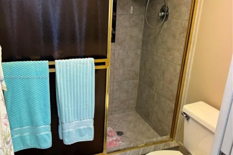 Купить кондоминиум в Пемброк-Пайнс, Флорида 2 спальни, 125.51м2, № 2034981 - фото 18