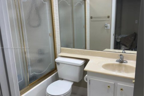 Купить кондоминиум в Пемброк-Пайнс, Флорида 2 спальни, 125.51м2, № 2034981 - фото 29