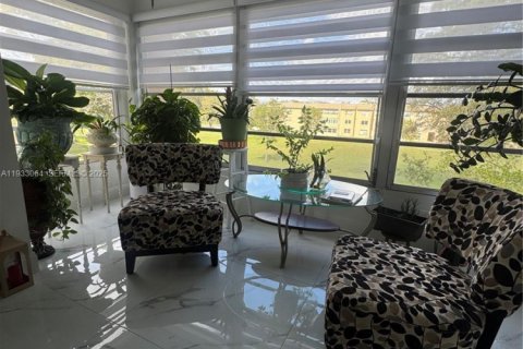 Copropriété à vendre à Sunrise, Floride: 2 chambres, 95.22 m2 № 1992490 - photo 23