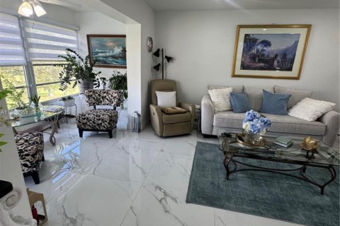 Copropriété à vendre à Sunrise, Floride: 2 chambres, 95.22 m2 № 1992490 - photo 17