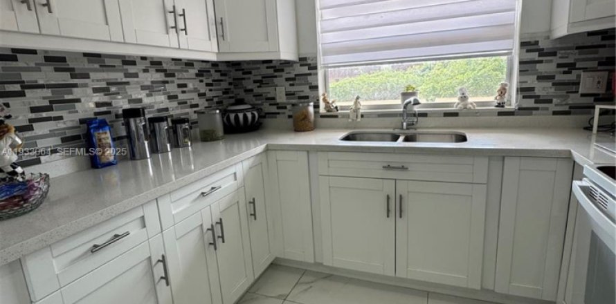 Condo à Sunrise, Floride, 2 chambres № 1992490