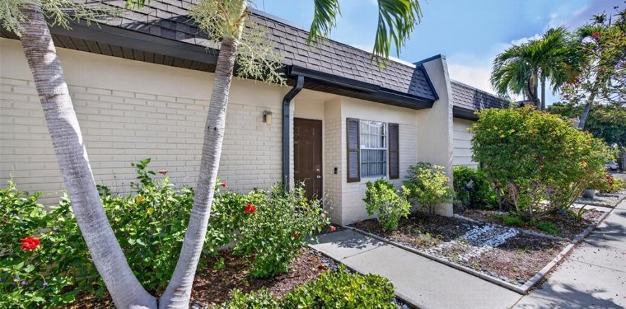 Condo in Fort Myers, Florida, 1 bedroom  № 2098216