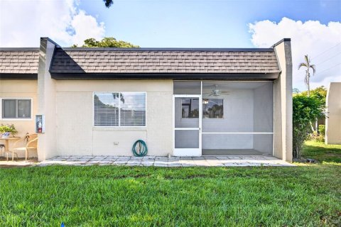 Condo in Fort Myers, Florida, 1 bedroom  № 2098216 - photo 22