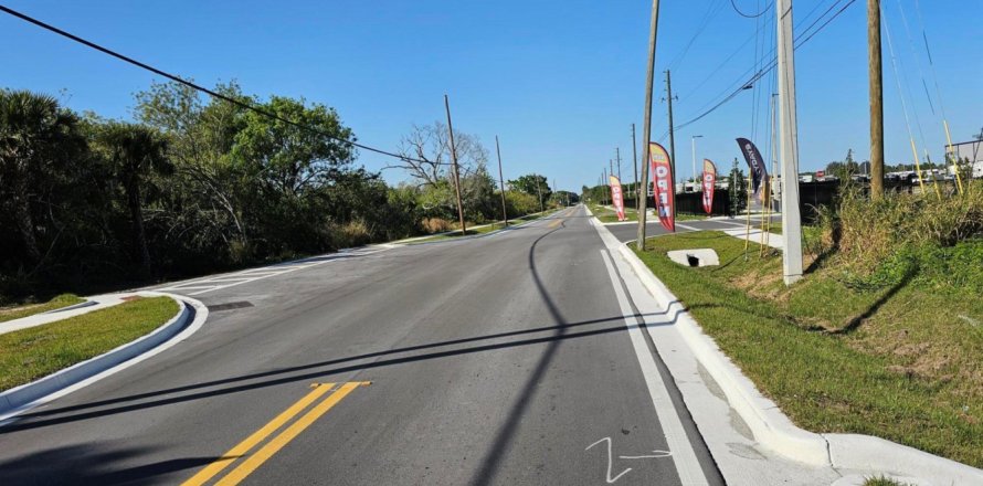Land in Fort Pierce, Florida № 1033873