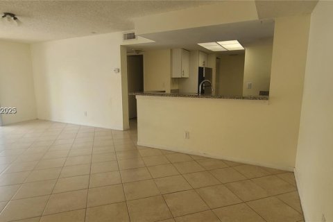 Condominio en venta en Coral Springs, Florida, 2 dormitorios, 91.6 m2 № 2034685 - foto 6