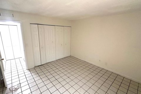Condo in Tampa, Florida, 1 bedroom  № 1803177 - photo 11