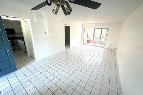 Condo in Tampa, Florida, 1 bedroom  № 1803177 - photo 2
