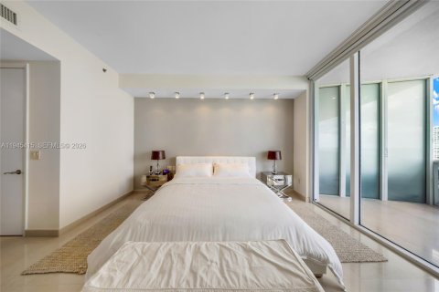 Condo in Sunny Isles Beach, Florida, 3 bedrooms  № 2001826 - photo 21
