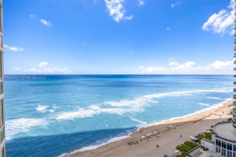 Condo in Sunny Isles Beach, Florida, 3 bedrooms  № 2001826 - photo 29