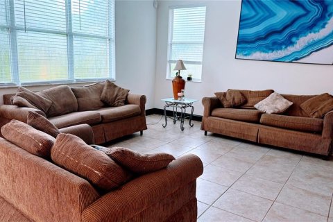 Casa en venta en Kissimmee, Florida, 4 dormitorios, 318.1 m2 № 1908361 - foto 5