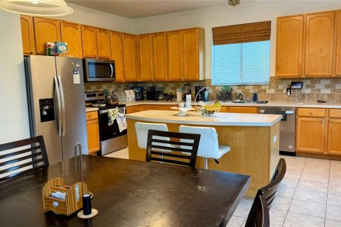 Casa en venta en Kissimmee, Florida, 4 dormitorios, 318.1 m2 № 1908361 - foto 6