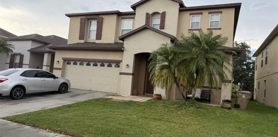 Casa en Kissimmee, Florida 4 dormitorios, 318.1 m2 № 1908361