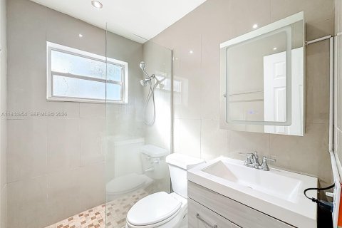 Villa ou maison à vendre à Hollywood, Floride: 2 chambres, 66.89 m2 № 2008642 - photo 27