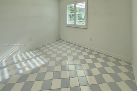 Condo in Palm Beach Gardens, Florida, 2 bedrooms № 2067968 - photo 17
