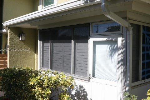 Condo in Palm Beach Gardens, Florida, 2 bedrooms № 2067968 - photo 19