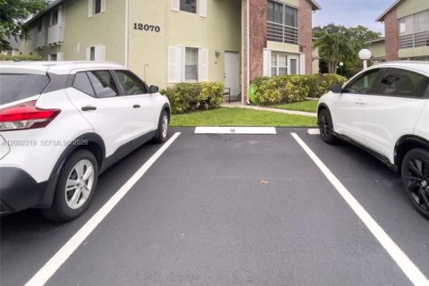 Condo in Palm Beach Gardens, Florida, 2 bedrooms № 2067968 - photo 25