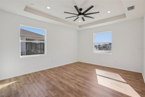 House in San Antonio, Florida 4 bedrooms, 234.86 sq.m. № 2288085 - photo 30