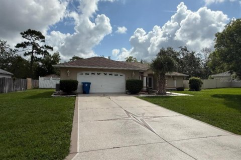 Casa en alquiler en Spring Hill, Florida, 3 dormitorios, 168.06 m2 № 1796550 - foto 4