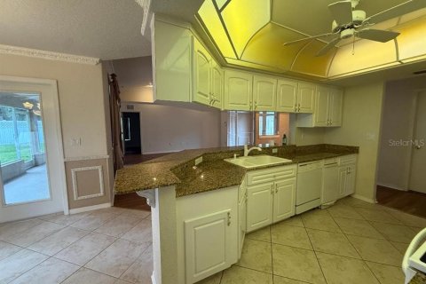 Casa en alquiler en Spring Hill, Florida, 3 dormitorios, 168.06 m2 № 1796550 - foto 16