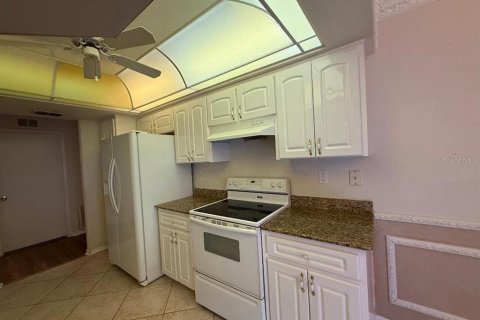 Casa en alquiler en Spring Hill, Florida, 3 dormitorios, 168.06 m2 № 1796550 - foto 21