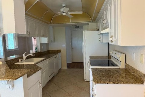 Casa en alquiler en Spring Hill, Florida, 3 dormitorios, 168.06 m2 № 1796550 - foto 17