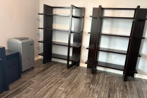 Condo in Tamarac, Florida, 2 bedrooms  № 2185210 - photo 25