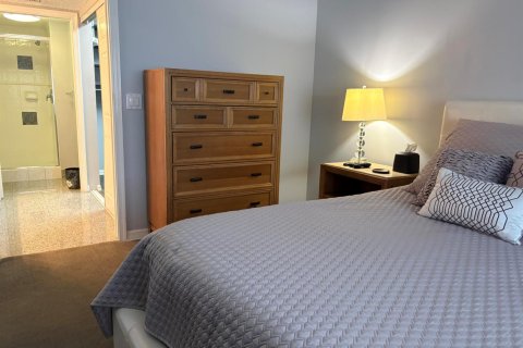Condo in Tamarac, Florida, 2 bedrooms  № 2185210 - photo 13