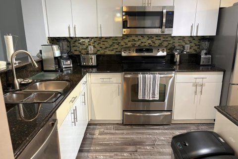 Condo in Tamarac, Florida, 2 bedrooms  № 2185210