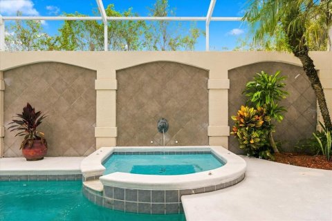 House in Dade City, Florida 3 bedrooms, 195.37 sq.m. № 2409885 - photo 9