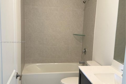 Townhouse in Homestead, Florida 3 bedrooms, 143.53 sq.m. № 2013054 - photo 9