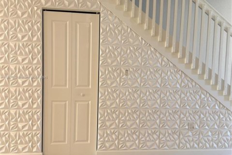 Townhouse in Homestead, Florida 3 bedrooms, 143.53 sq.m. № 2013054 - photo 7